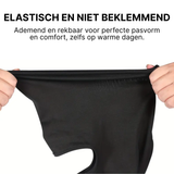 Czarna kominiarka ThermoShield™ jest rozciągana między dwiema rękami, pokazując elastyczny i oddychający materiał.